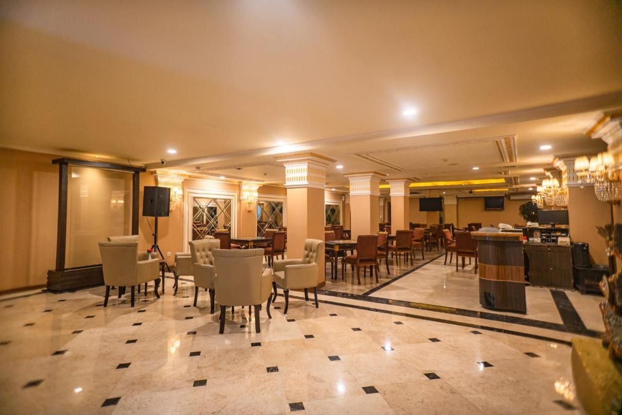 Olympic Hotel Jakarta Buitenkant foto