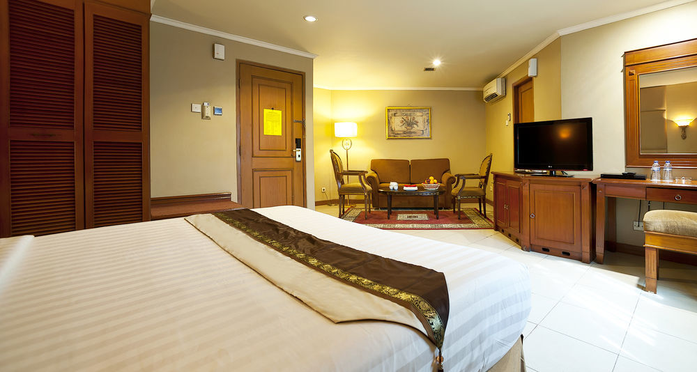 Olympic Hotel Jakarta Buitenkant foto