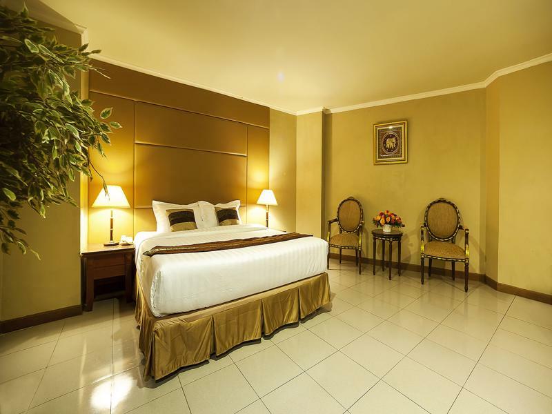 Olympic Hotel Jakarta Buitenkant foto