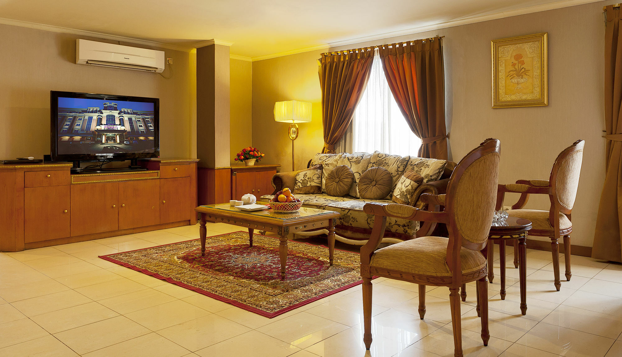 Olympic Hotel Jakarta Buitenkant foto